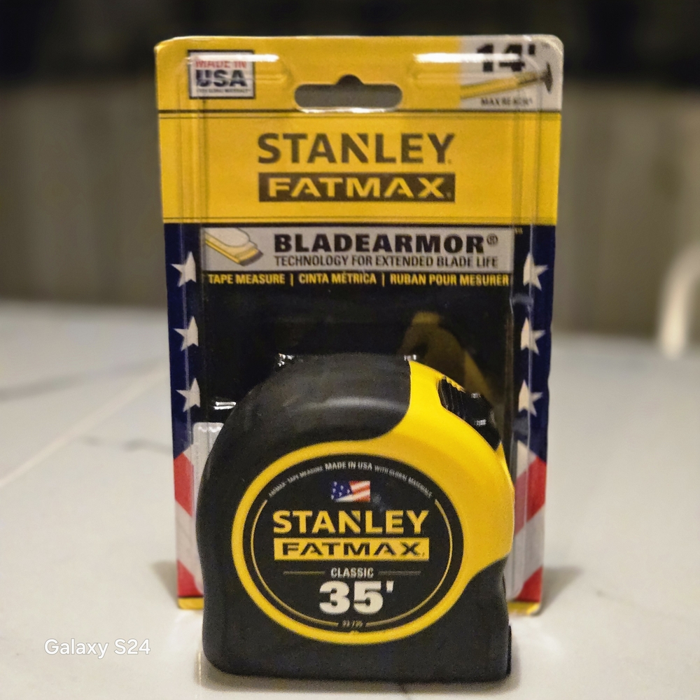 Stanley FatMax Classic 35 Tape Measure - Yellow and Black